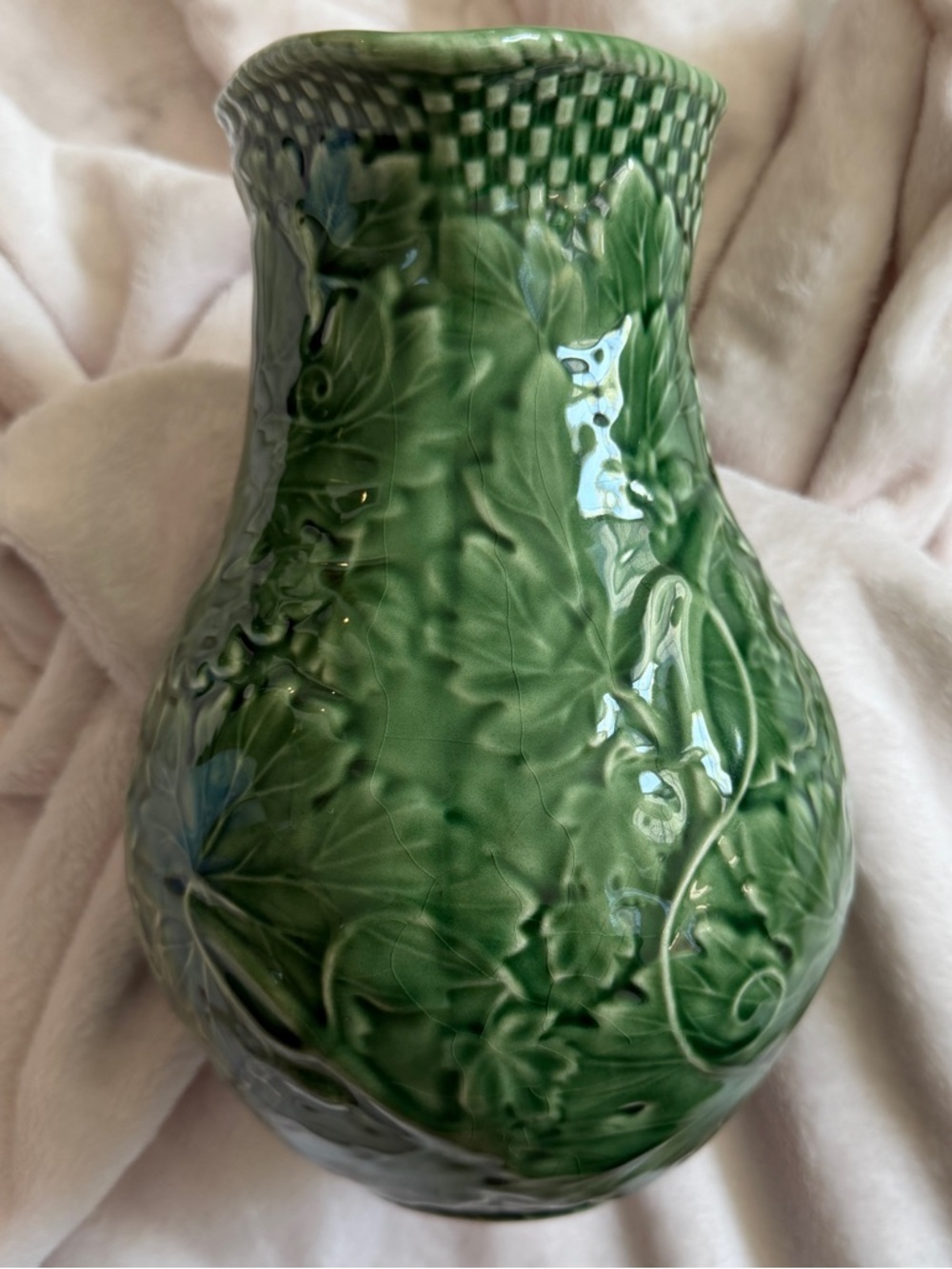 Bordallo Pinheiro Green Pitcher Embossed With Leaf Design Vine Green Collection - Picture 4 of 11